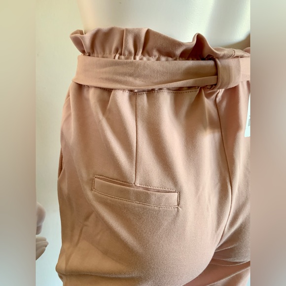 M for Mendocino Paperbag Cropped Pant in Blush - Picture 7 of 8